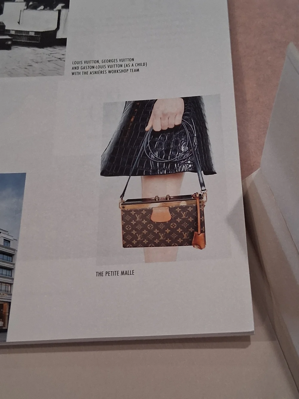 RARE Louis Vuitton Welcome Folder NEW EMPLOYEES Black Ribbon.Very NICE